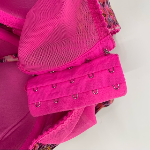 Victoria’s Secret Hot Pink Multi Boho Aztec Geometric Bustier Bikini Size 32C - Picture 9 of 13